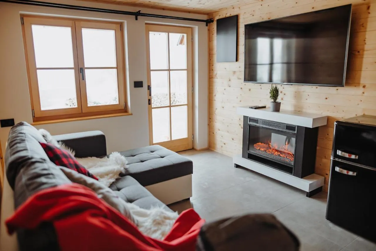 Med Smrekami - Cozy Place With Sauna And Jacuzzi Apartment Cerklje na Gorenjskem